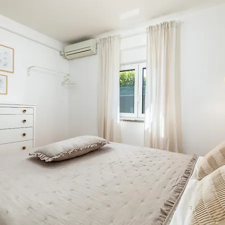 Tesic Apartment *