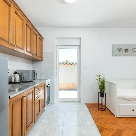 Apartment Tesic *