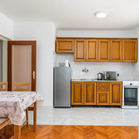 Tesic Close To The Sea With Shared 4xbicycles