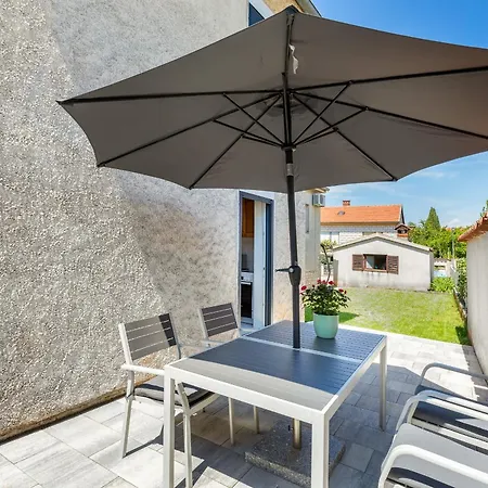 Tesic Close To The Sea With Shared 4xbicycles *