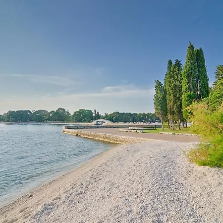 Tesic Close To The Sea With Shared 4xbicycles *